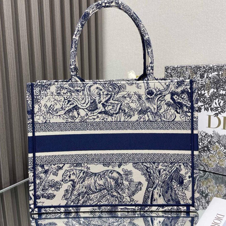 Dior MEDIUM DIOR BOOK TOTE